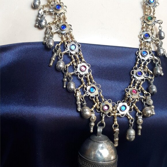 Vintage Bells Tribal Afghan Bib Necklace Silver Kuchi Bib Necklace With Bells - Picture 3 of 12